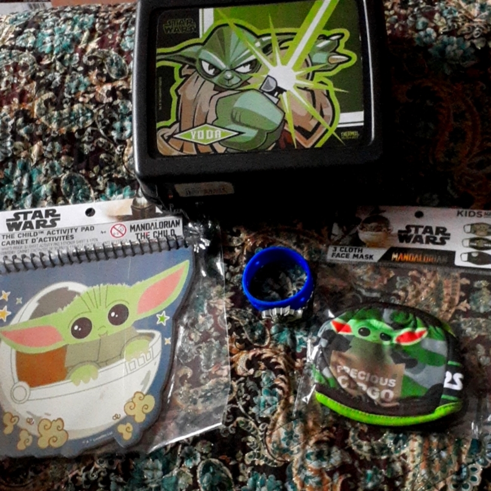 🛑 Host Pick 🛑 Star Wars Kids Yoda bundle - Picture 1 of 7